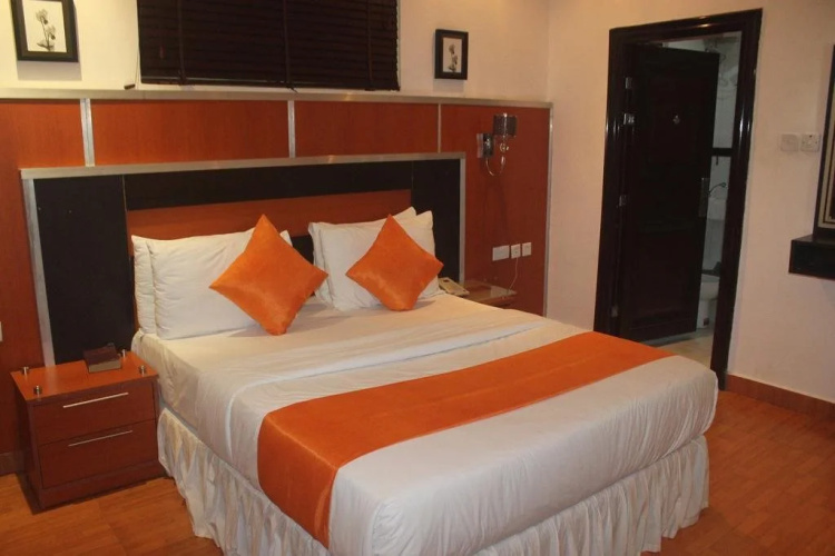 Meros Villa