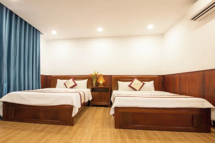 Deluxe Family room with balcony and with pool view