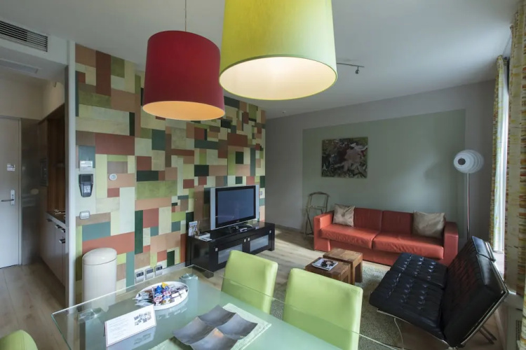 Dutch Masters Apartments
