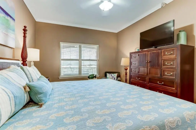 210 Ocean Park