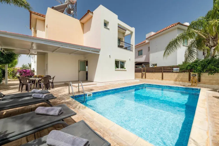 Pernera Blue Villa in Protaras