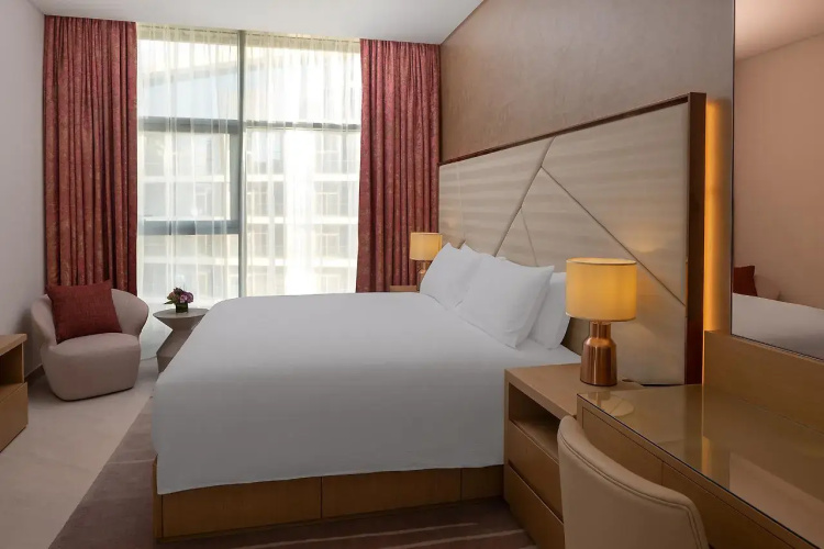 Hilton Dubai Creek Hotel & Residences
