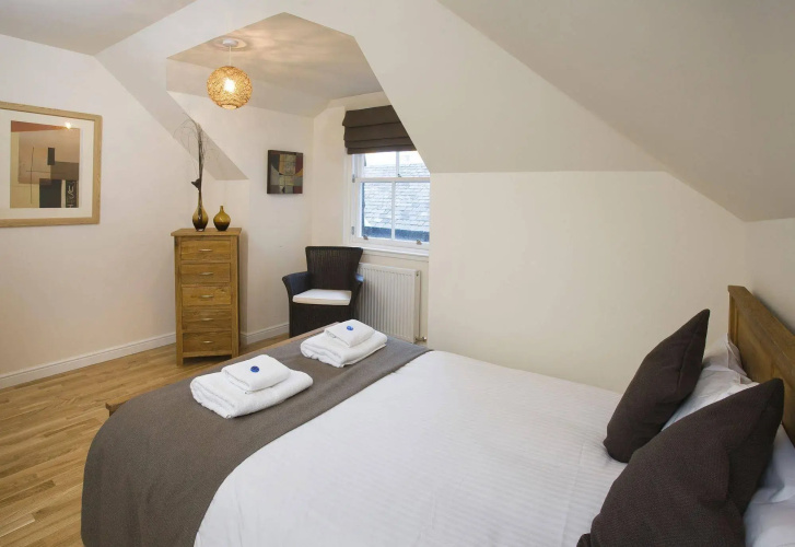 Burnets Apartments