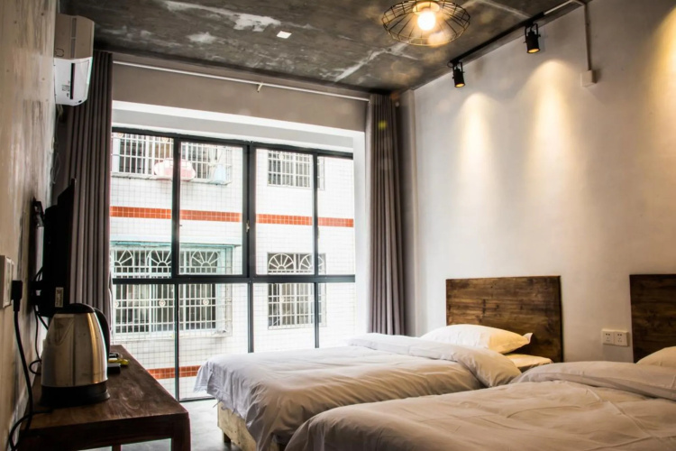 Hostel Geographer