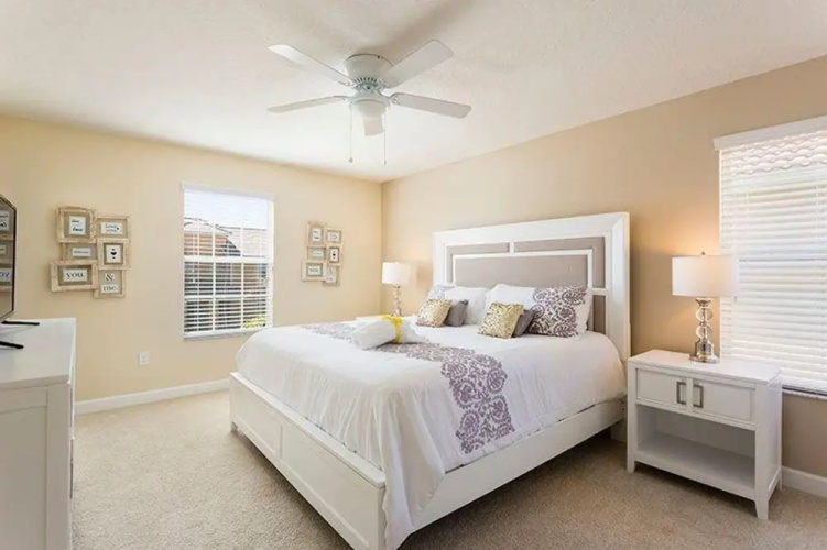 Paradise Palms 2934