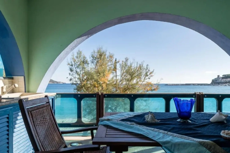 1 Bedroom Apartment with sea view