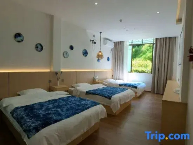 Xijian Qishu Homestay (Zhaoxing Dong Village Store)
