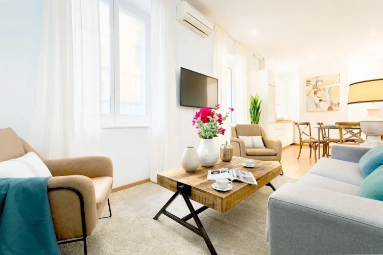 2 Bedrooms Apartment