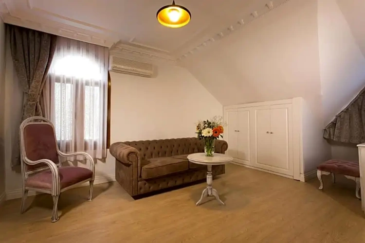 Triple Suite