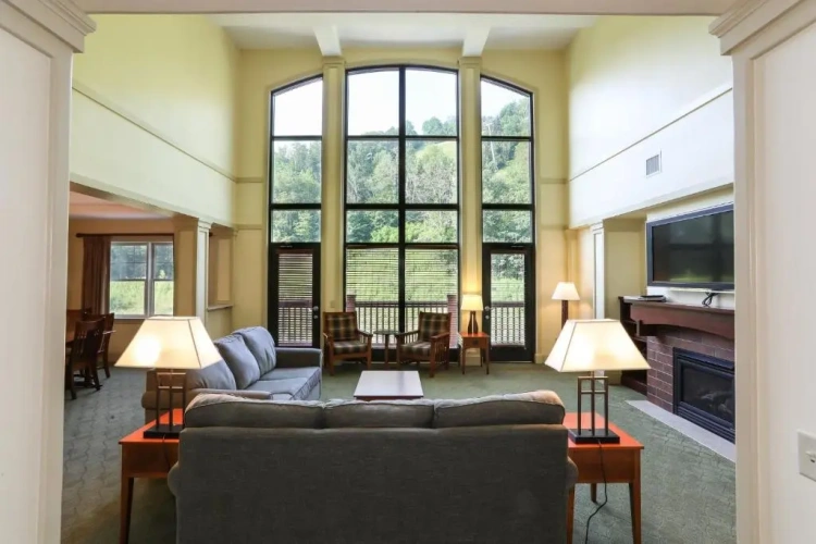 2 Bedrooms Suite