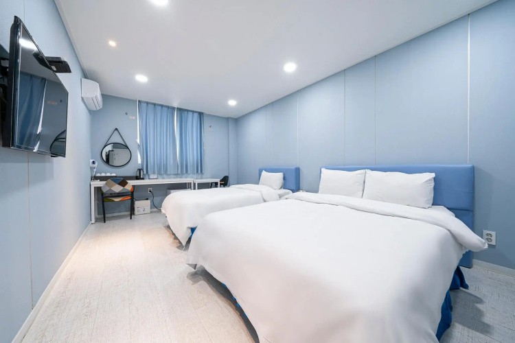 Hotel Cube