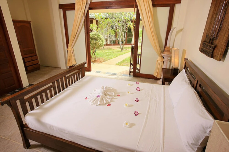 4 Bedroom Grand Deluxe Idyllic Beach Villa