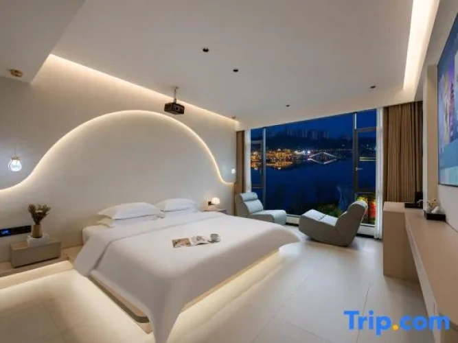 Deluxe Double room with lake view