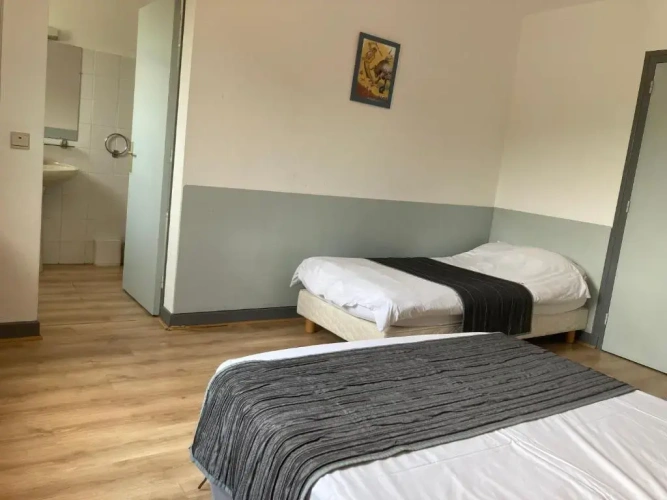 Standard Triple room