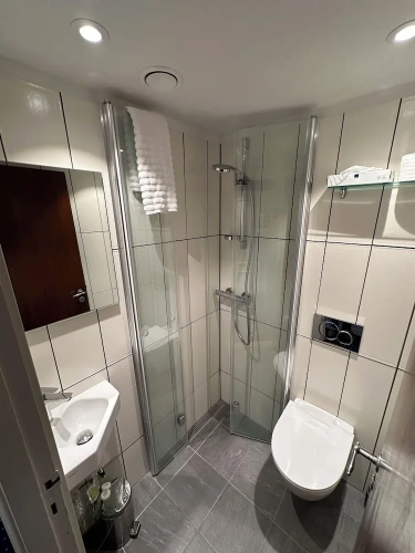 Standard Twin room with courtyard view