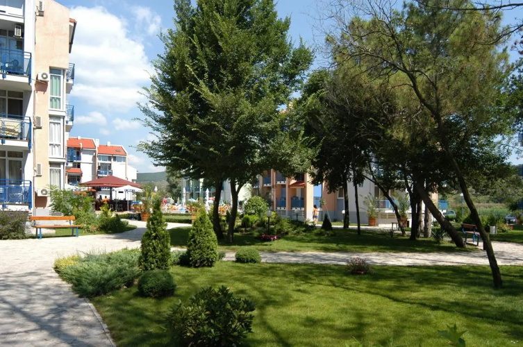 Elite I Apartments