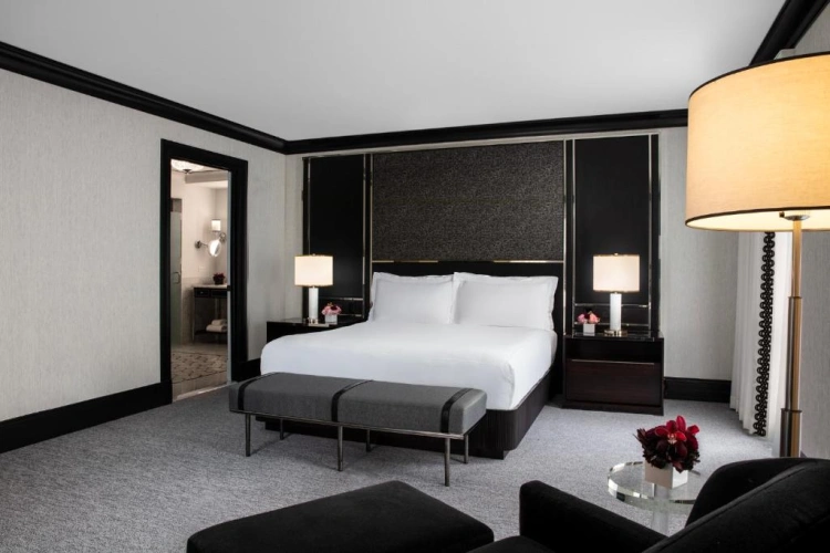 3 Bedrooms Presidential Fireplace Suite