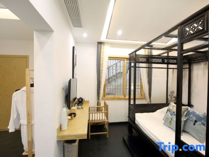 1 Bedroom Suite