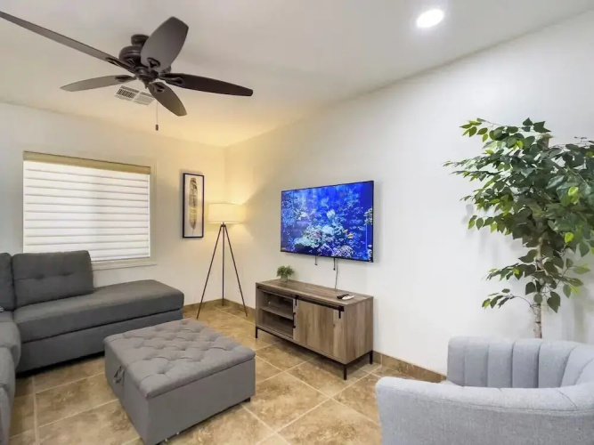 Chandler oasis with pool & hot tub