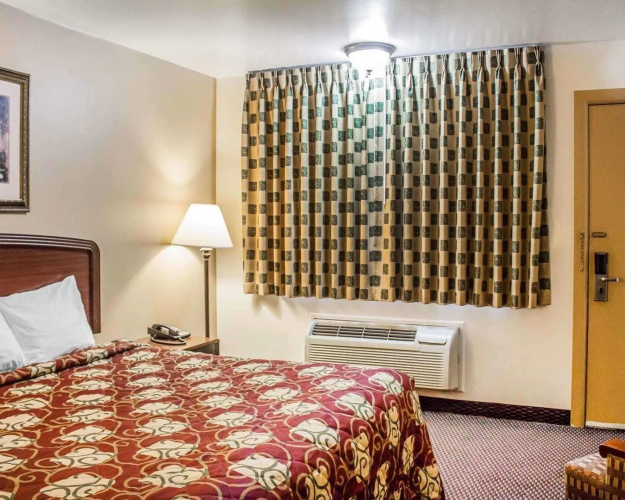 Wolf Inn Hotel