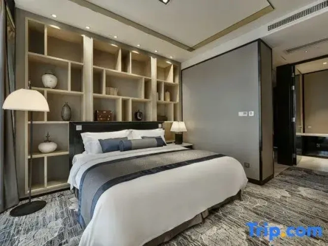 Premier Suite