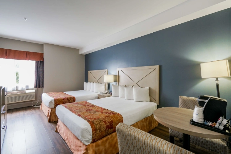 Standard Quadruple room