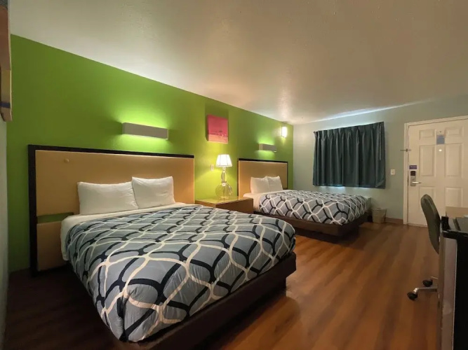 Country Yard Inn and Suite