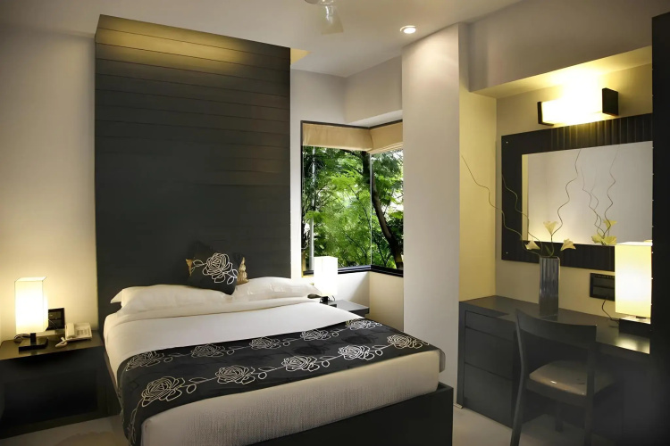 AR Suites Fontana Bay