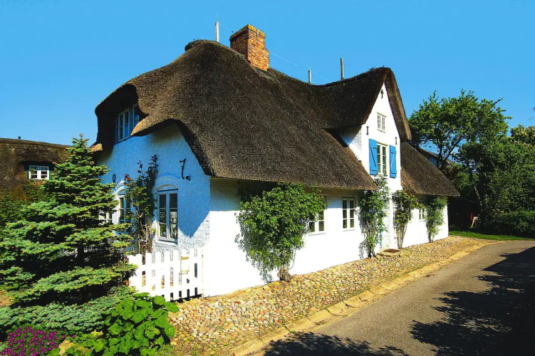 Semi Detached House, Oldsum