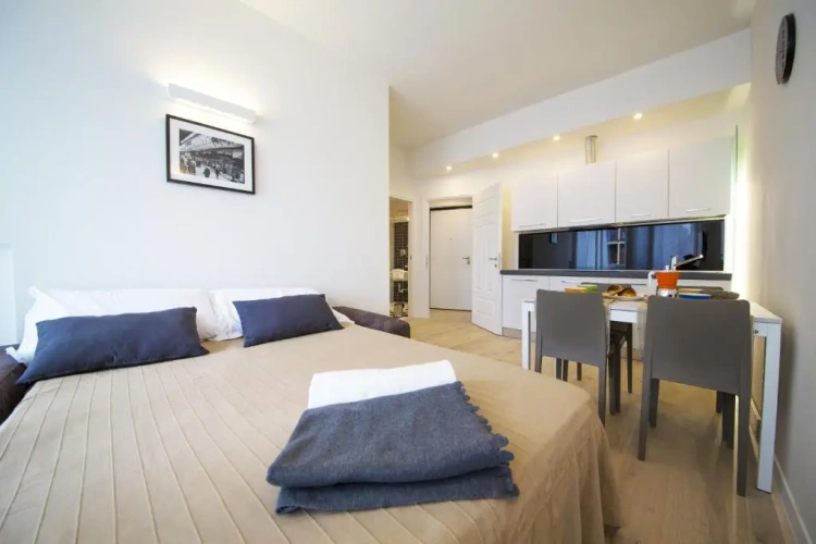2 Bedrooms Apartment
