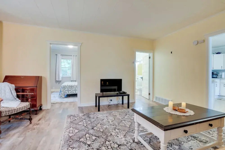 Peaceful Saint Germain Home w/ Fire Pit!