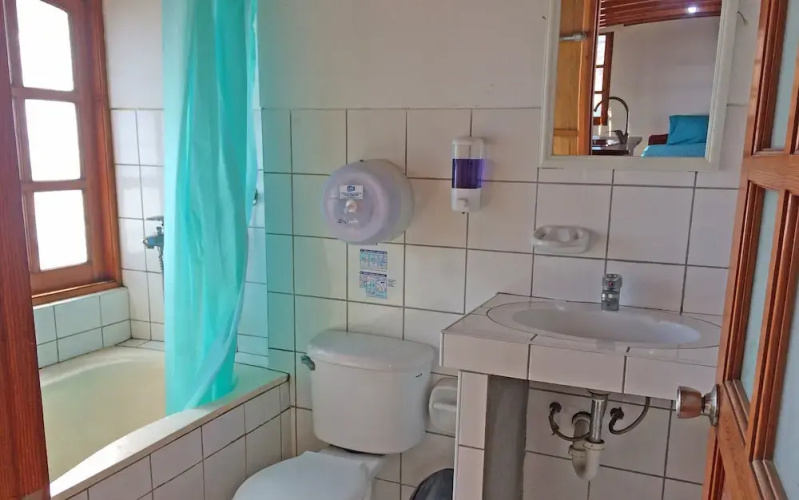 MadWoods Hostel