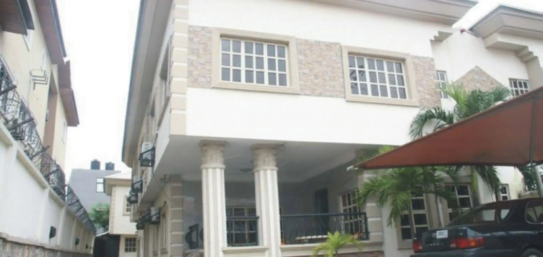 Upper Class Suites
