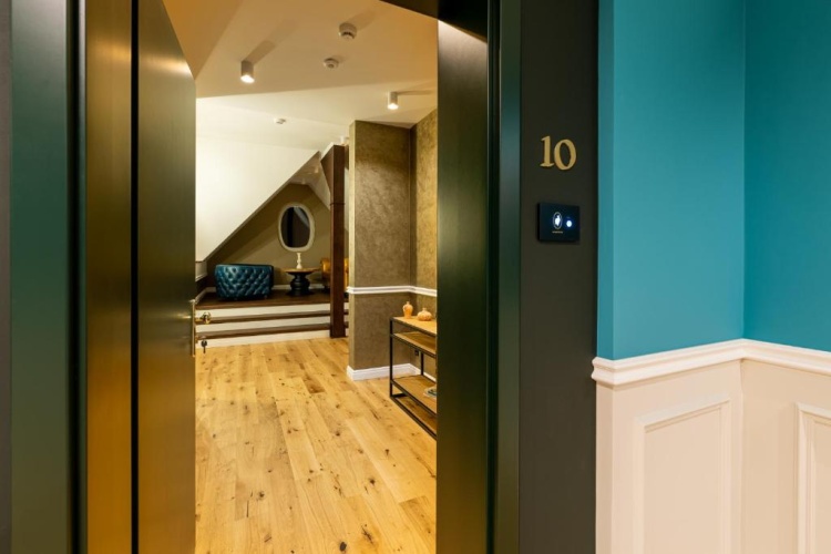 Standard Apartment