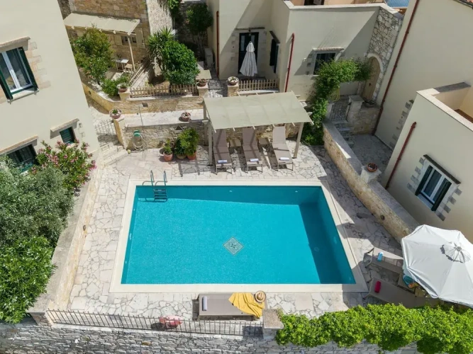 1 Bedroom Villa with balcony