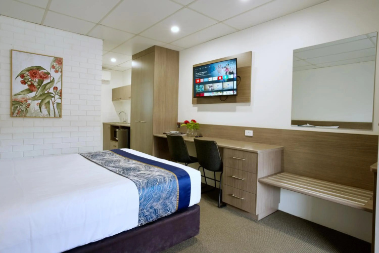 Chalet Motor Inn