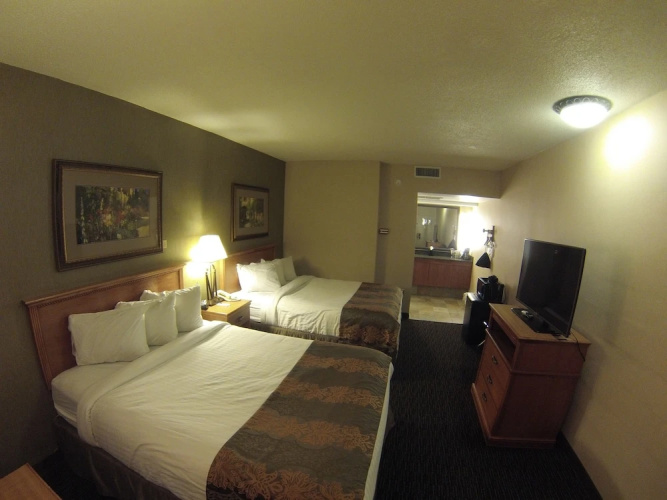 Biltmore Hotel & Suites