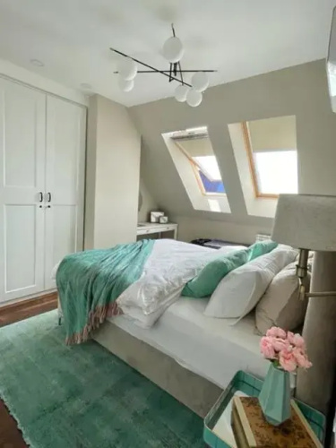 Executive 2 Bedroom Apartment + Parking
