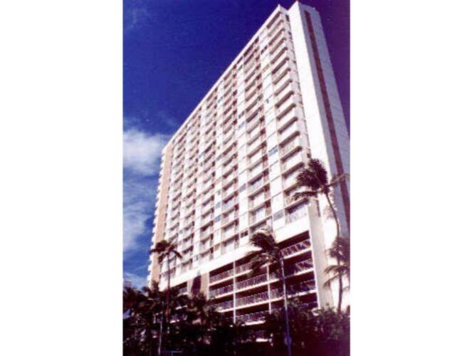 Waikiki Beach Condominiums Over view
