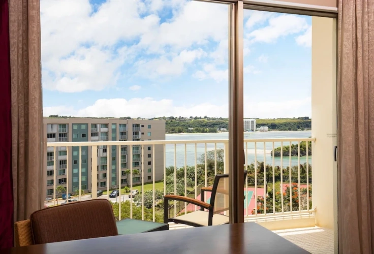 Suite with balcony