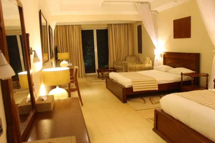 1 Bedroom Deluxe Twin Basement room with balcony and with garden view