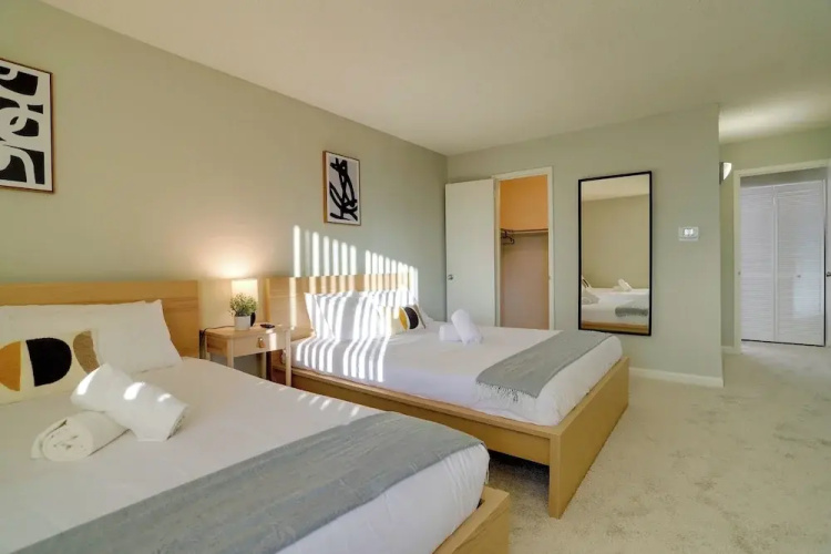 Modern Spacious Apt Crystal City
