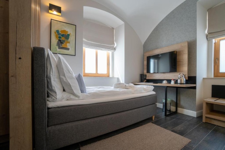 Deluxe Single room