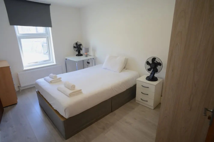 Bright Camberwell 2 Bedroom Flat