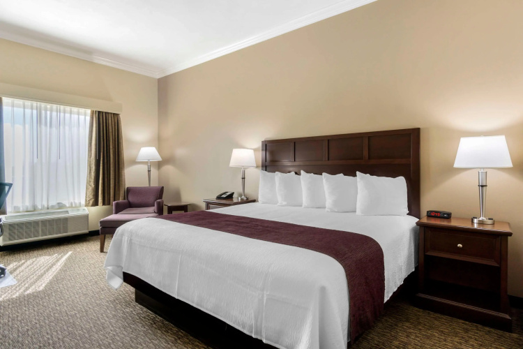 Best Western Plus Grapevine Inn