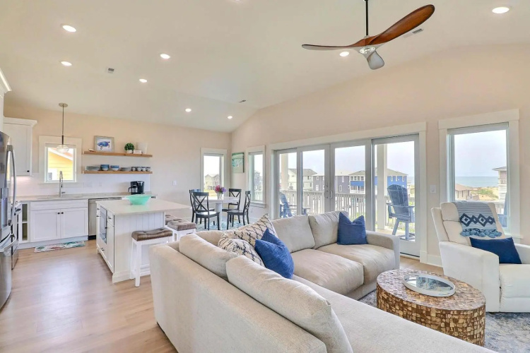4071 Masterpiece 3 Min Walk to Beach
