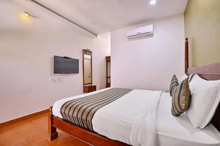 OYO 6549 Hotel Gorbandh