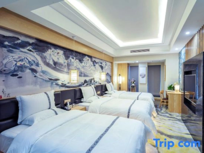 Premium Triple room