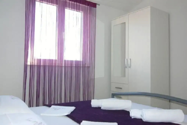 Central - 40m From the Beach - A3