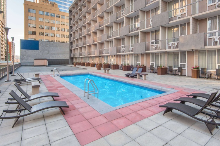 Ramada Plaza by Wyndham Calgary Downtown photo 16